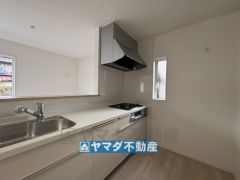 キッチンからご家族との会話ができますね。