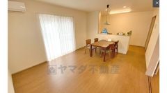 リビングの広さに加えて洋室の入り口を開放すればさらに広々とした空間になります