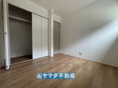 2階洋室4.5帖のお部屋です。