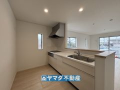 キッチンからご家族との会話ができますね。