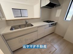 キッチンからご家族との会話ができますね。