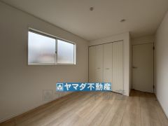 2階洋室6.5帖のお部屋です。