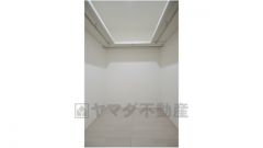 2階洋室のウォークインクローゼット