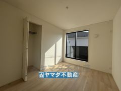2階洋室6帖のお部屋です。