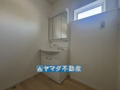 三面鏡タイプの洗面台