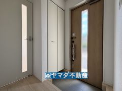 玄関にはシューズボックスがあります。