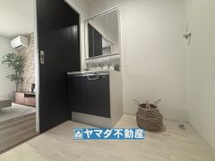 三面鏡タイプの洗面台
