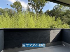 屋根があるので急な雨でも安心ですね