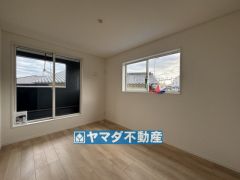 2階洋室6.5帖のお部屋です。