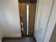 玄関にはシューズボックスがあります