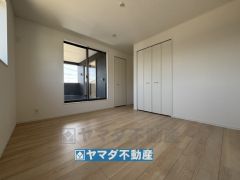 2階洋室のお部屋です