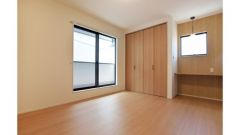 2階洋室のお部屋にはカウンタースペースがあります。