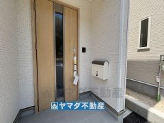玄関横にはポストが設置