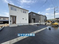 4号棟ケイミュー外壁は汚れが付きにくい効果を併せ持つ特徴があります。