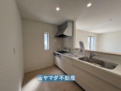 キッチンからご家族との会話ができますね。