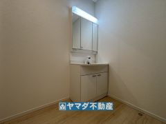 三面鏡タイプの洗面台