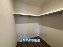 2階洋室9帖のウォークインクローゼット