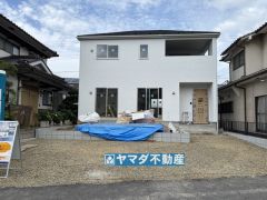 1号棟ケイミュー外壁は汚れが付きにくい効果を併せ持つ特徴があります。