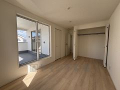 2階洋室7.2帖のお部屋です。