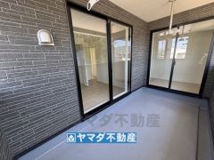 屋根があるので急な雨でも安心ですね