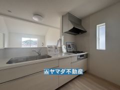 キッチンからご家族との会話ができますね。