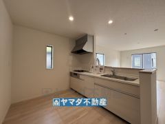 キッチンからご家族との会話ができますね。