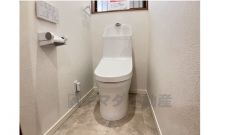 トイレ新品交換済