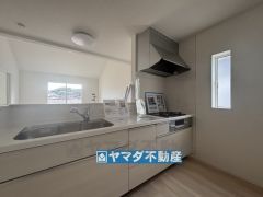 キッチンからご家族との会話ができますね。