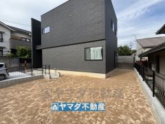 広々としたお庭があります