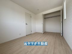 2階洋室6帖のお部屋です。