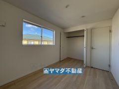 2階洋室6帖のお部屋です。