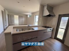 勝手口のあるシステムキッチン