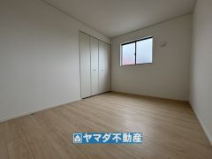 2階洋室6帖のお部屋です。