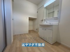 三面鏡タイプの洗面台