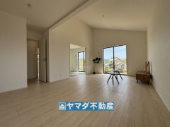 別角度からの17.5帖のリビング