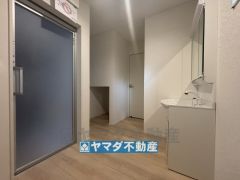 階段下を使った収納スペース