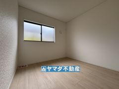 2階洋室5帖のお部屋です。
