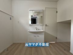 三面鏡タイプの洗面台