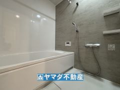 ゆったりとしたバスルーム