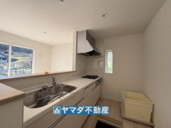 キッチンからご家族との会話ができますね。