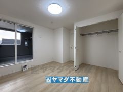 2階洋室7.5帖のお部屋です。