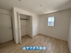 2階洋室6.5帖のお部屋です。