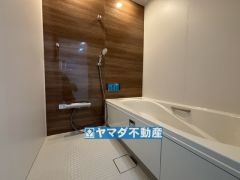 ゆったりとしたバスルーム