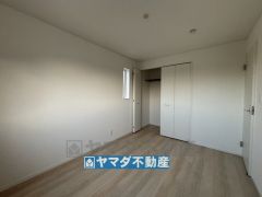 2階洋室のお部屋です