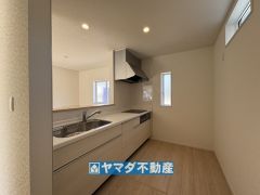 キッチンからご家族との会話ができますね。