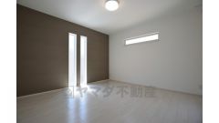 2階洋室のお部屋です