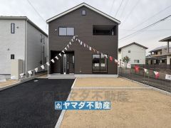 2号棟ケイミュー外壁は汚れが付きにくい効果を併せ持つ特徴があります。