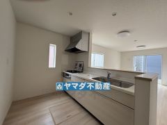 キッチンからご家族との会話ができますね。