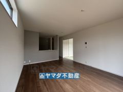 リビング横には和室