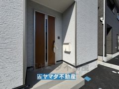 玄関横にはポストがあります